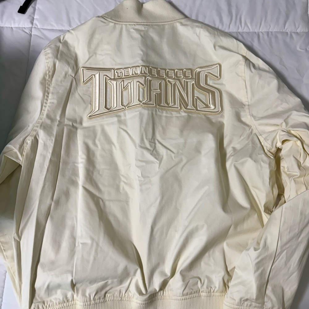 Men's Tennessee Titans Full Zip  Cream Satin Bomber Jacket -Size L - Picture 8 of 9